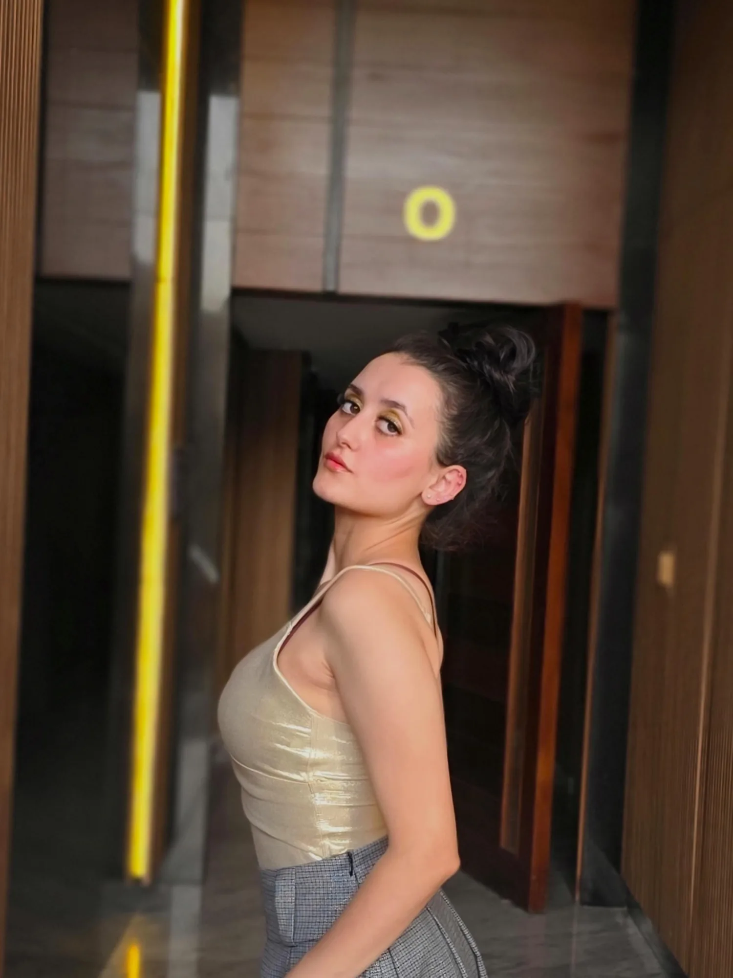 Or contemporain — HASNAE T
